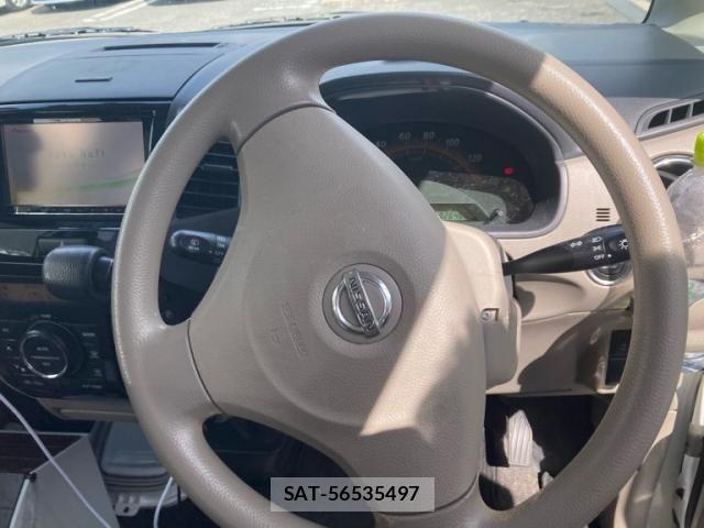 Nissan ROOX 2011-08 8368498-13