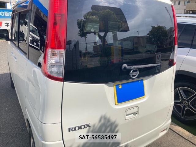Nissan ROOX 2011-08 8368498-1
