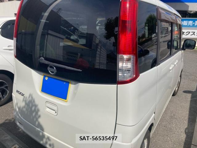 Nissan ROOX 2011-08 8368498-2