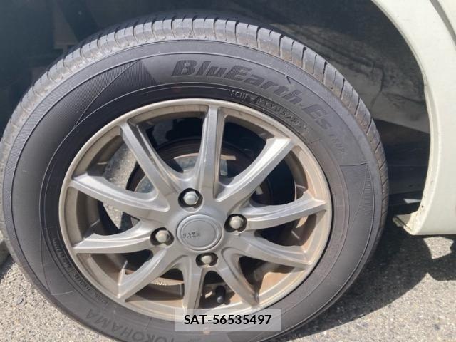 Nissan ROOX 2011-08 8368498-4