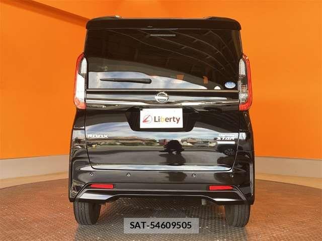 Nissan ROOX 2021-09 8368423-9