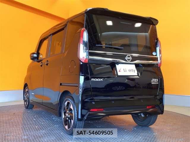 Nissan ROOX 2021-09 8368423-10