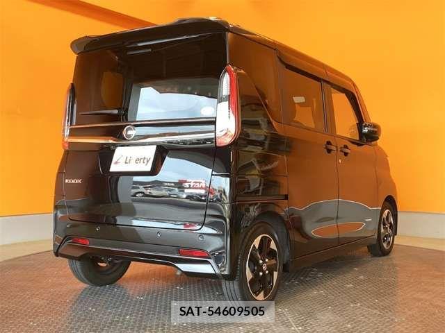 Nissan ROOX 2021-09 8368423-8