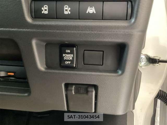Nissan ROOX 2026-01 8372134-9