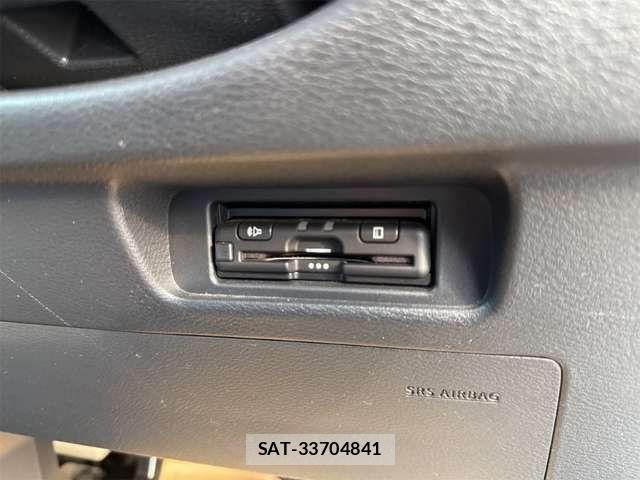 Nissan ROOX 2022-03 8372141-5