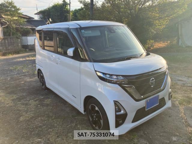 Nissan ROOX 2022-02 8372143-1