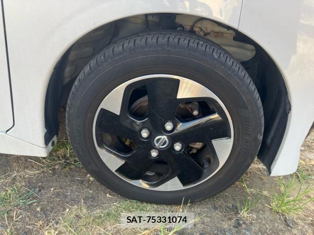 Nissan ROOX 2022-02 8372143-2