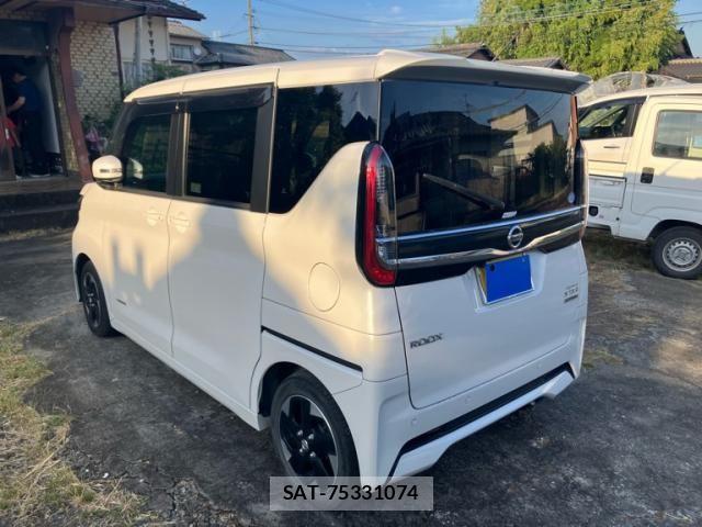 Nissan ROOX 2022-02 8372143-7