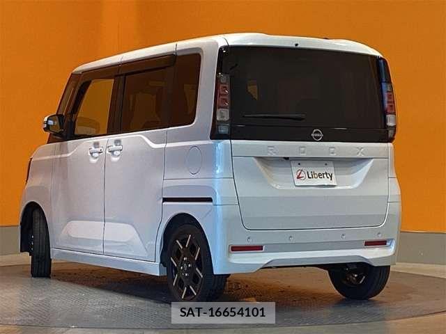 Nissan ROOX 2026-01 8372135-7