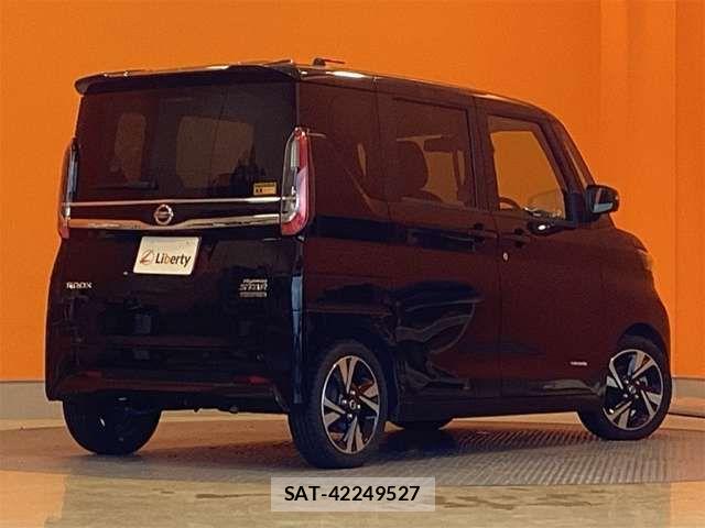 Nissan ROOX 2022-12 8372137-9