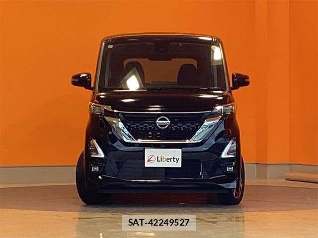 Nissan ROOX 2022-12 8372137-6
