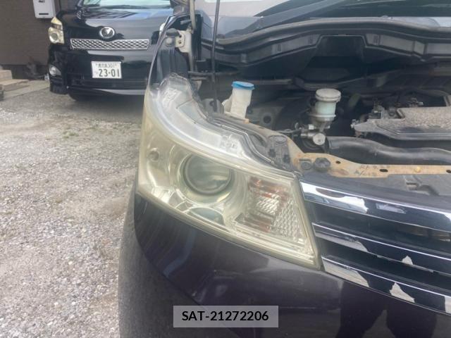 Nissan ROOX 2011-07 8372144-5