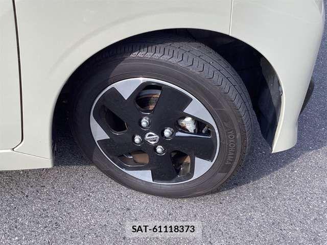 Nissan ROOX 2023-03 8372138-9