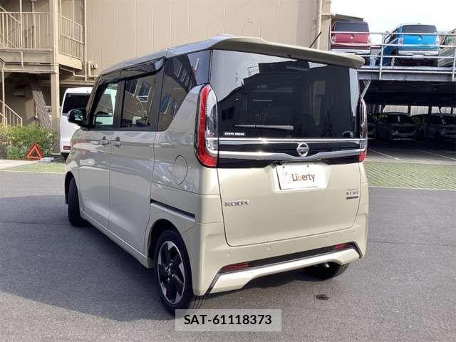 Nissan ROOX 2023-03 8372138-18