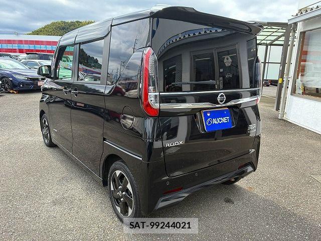 Nissan ROOX 2023-03 8372142-1