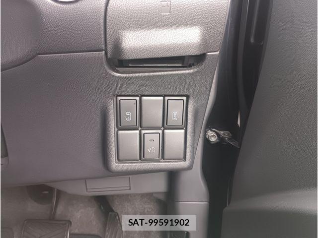 Nissan ROOX 2010-12 8414752-3