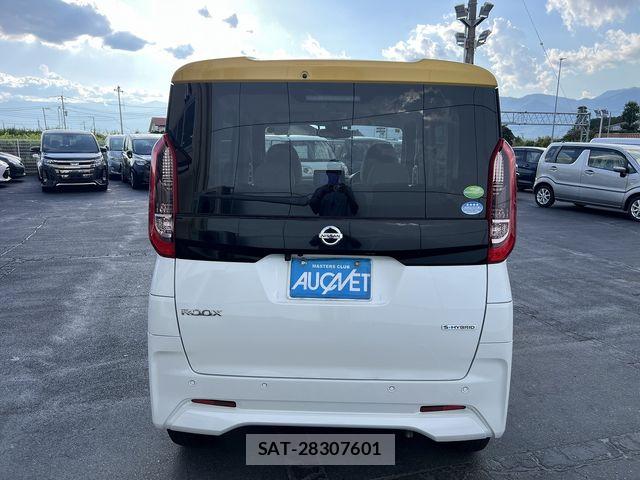 Nissan ROOX 2020-11 8414750-4