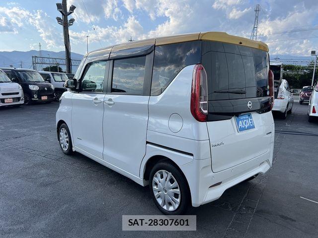 Nissan ROOX 2020-11 8414750-5