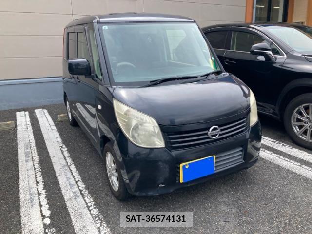 Nissan ROOX 2011-11 8438815-0