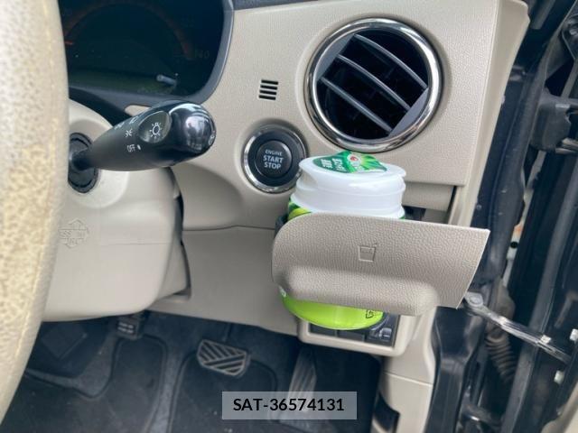 Nissan ROOX 2011-11 8438815-16