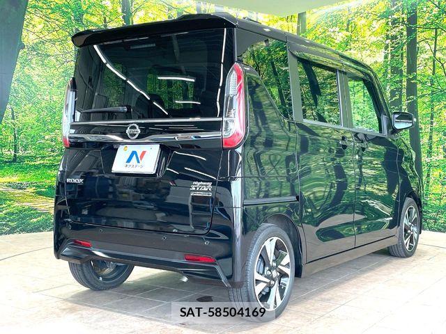 Nissan ROOX 2023-01 8458345-16