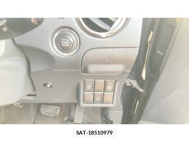 Nissan ROOX 2012-04 8458349-13