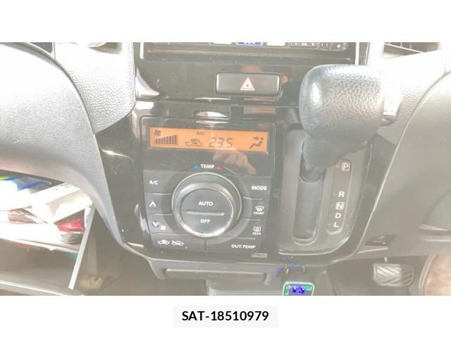 Nissan ROOX 2012-04 8458349-17