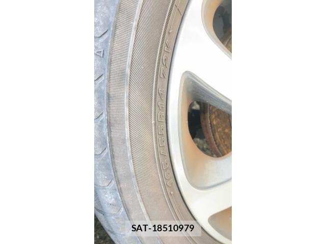 Nissan ROOX 2012-04 8458349-5