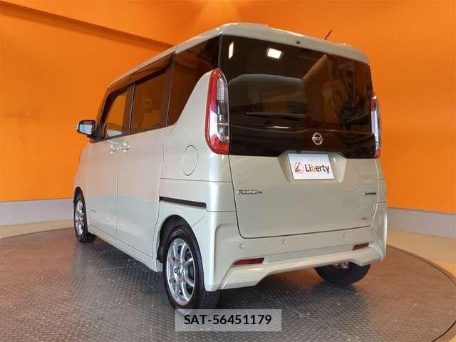 Nissan ROOX 2023-01 8486040-10