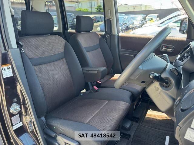 Nissan ROOX 2012-04 8486042-10