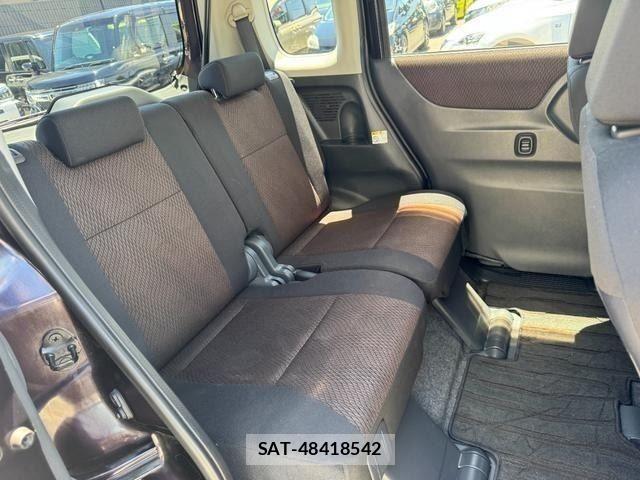 Nissan ROOX 2012-04 8486042-11