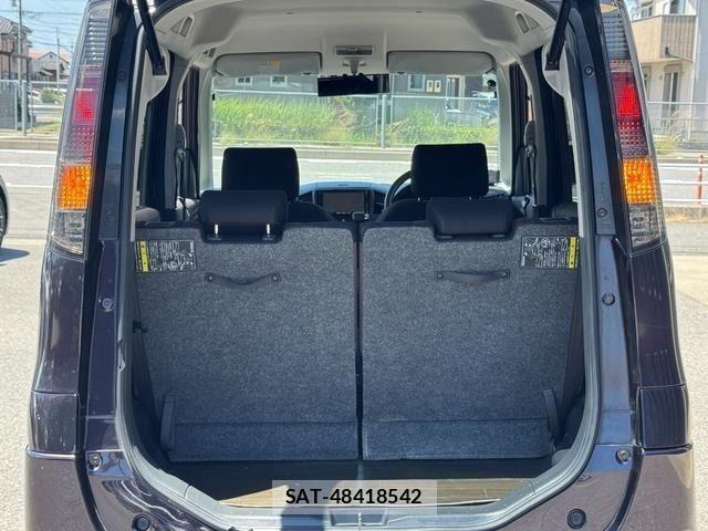 Nissan ROOX 2012-04 8486042-12