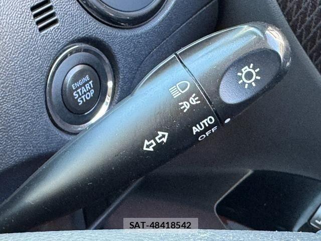 Nissan ROOX 2012-04 8486042-17