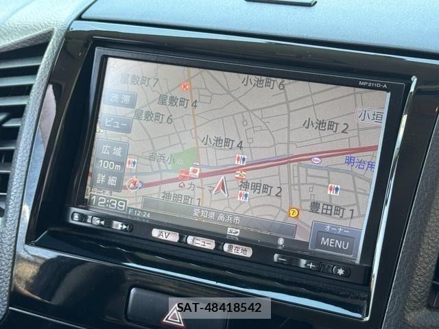 Nissan ROOX 2012-04 8486042-19