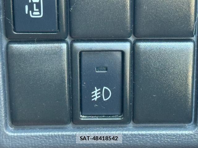 Nissan ROOX 2012-04 8486042-26