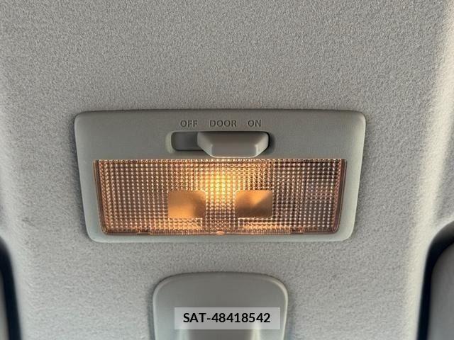 Nissan ROOX 2012-04 8486042-28