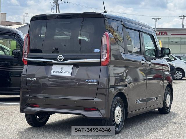 Nissan ROOX 2020-04 8527159-5
