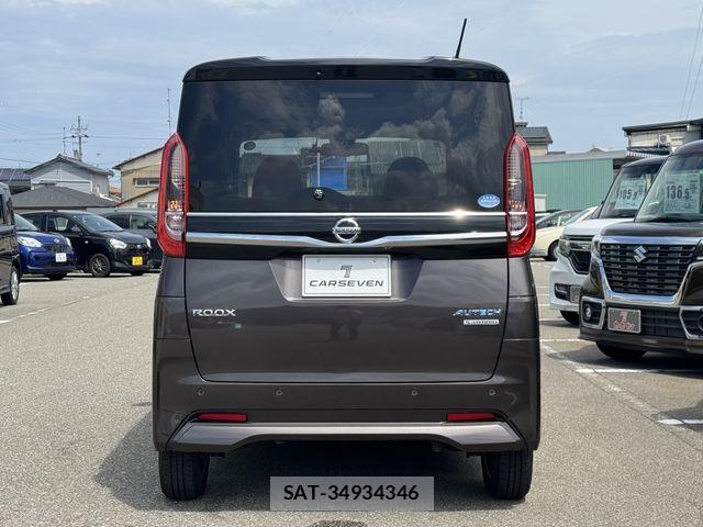 Nissan ROOX 2020-04 8527159-6