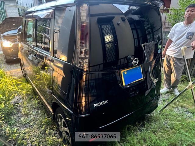 Nissan ROOX 2012-07 8527166-3