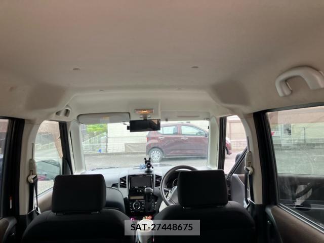 Nissan ROOX 2010-01 8527165-9
