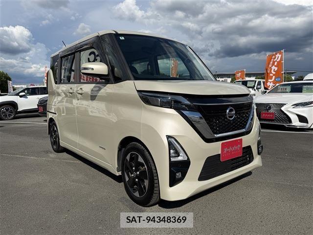 Nissan ROOX 2022-08 8527158-3