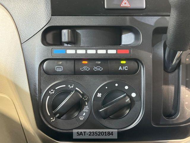 Nissan ROOX 2011-09 8527164-4