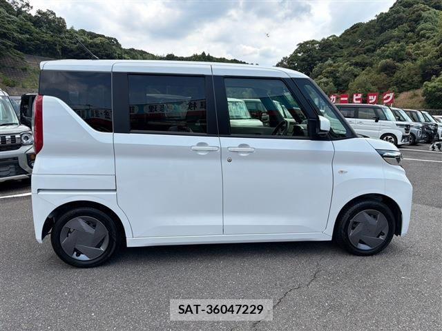 Nissan ROOX 2024-04 8527143-9