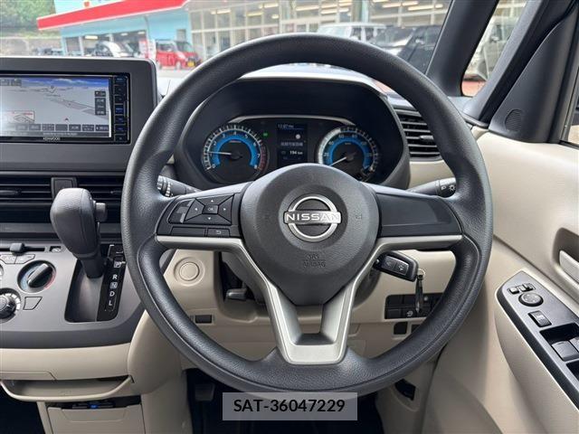 Nissan ROOX 2024-04 8527143-17