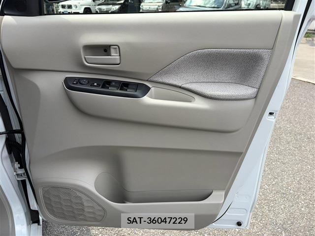 Nissan ROOX 2024-04 8527143-26