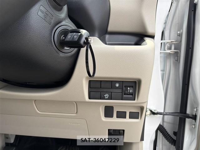 Nissan ROOX 2024-04 8527143-27