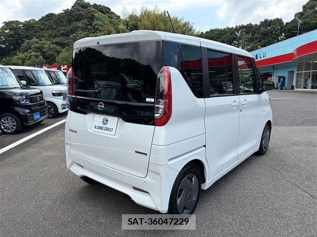 Nissan ROOX 2024-04 8527143-5