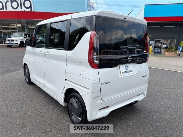 Nissan ROOX 2024-04 8527143-7