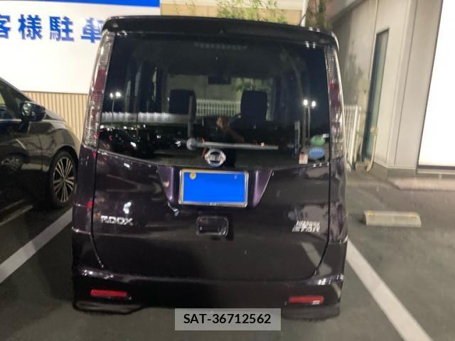 Nissan ROOX 2013-02 8527163-1