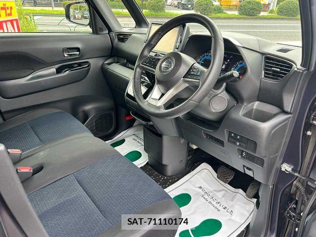 Nissan ROOX 2021-05 8563438-23